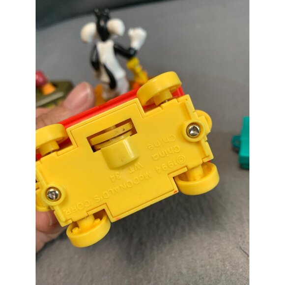 Vintage Scooby-Doo & Sylvester Tweety Collectible Happy Meal Toys Set - Picture 10 of 15